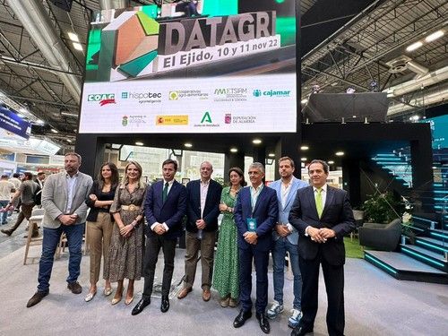 Presentación Datagri en el stand de Cajamar