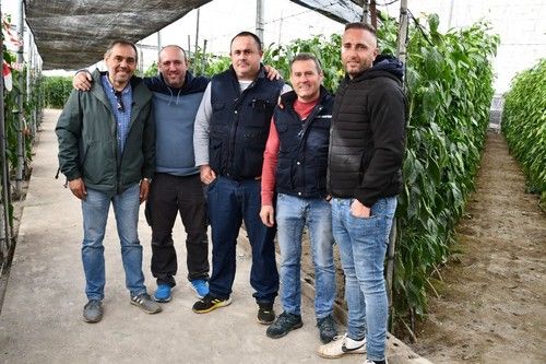 Algunos de los agricultores que no quisieron perderse la jornada de Salonikas.