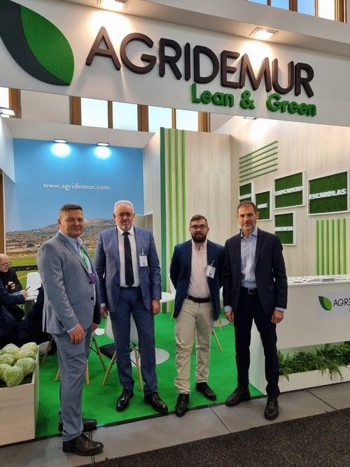 Antoine Cuadras, de Cuadraspania SL; Pedro Alderete, Rafael Conesa y Ginés Navarro, de Agridemur