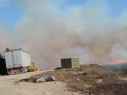 Algunas máquinas quedaron muy cerca del fuego