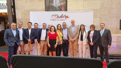 Equipo de HM.CLAUSE en el photocall del acto