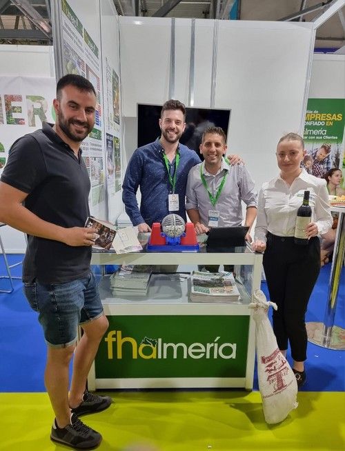 Jesús Rodríguez y Paula Rivera han sido los ganadores del bingo de FHALMERÍA, llevado a cabo por Carlos Gutiérrez y Javier Cortés.