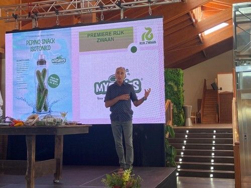 Alberto Cuadrado desglosando las bondades de cada uno de los conceptos presentados
