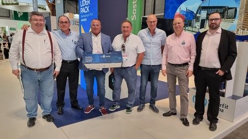 Parte de la junta rectora de Agroiris con la dirección de Smurfit Kappa de Almería en Fruit Attraction.