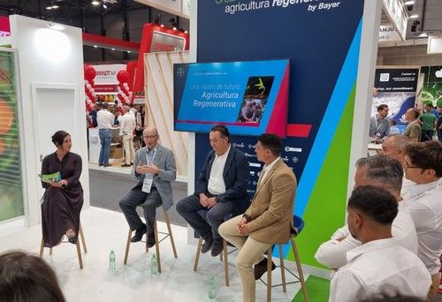 Bayer ha celebrado una mesa de debate sobre la agricultura regenerativa y los retos que supone.