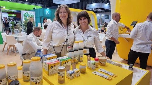 Isabel Santorromán y Ana Arévalo, de Agrobío.