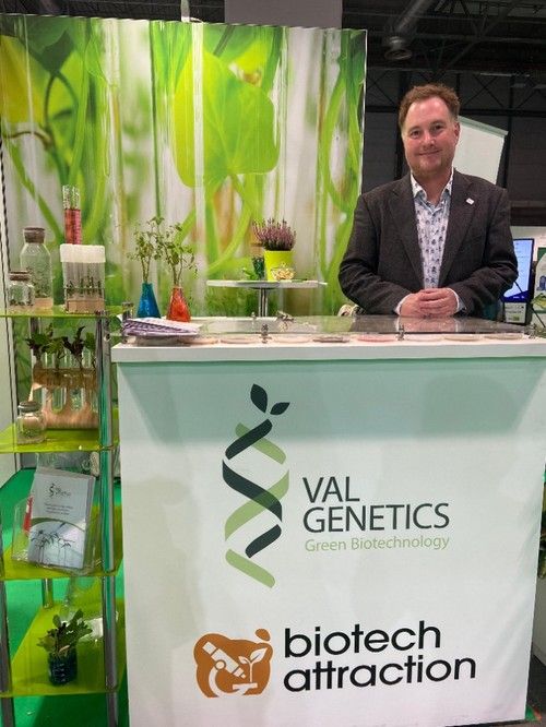 Juanjo Rodríguez, director comercial de ValGenetics, empresa ubicada en el pabellón 5.