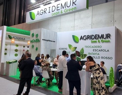 El concurrido expositor de Agridemur.