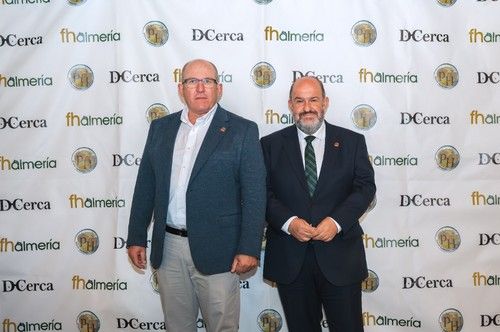 Antonio Zamora y Francisco Lirola, concejal de Agricultura y alcalde de Dalías, respectivamente