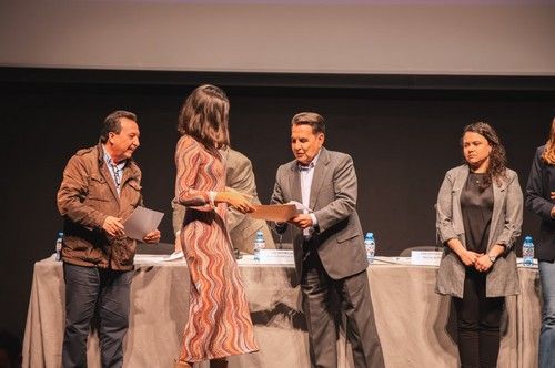 Entrega de diplomas de la Cátedra del Agua