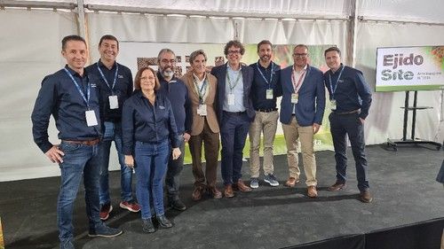 Algunos de los investigadores de Syngenta en la inauguración del centro de El Ejido.