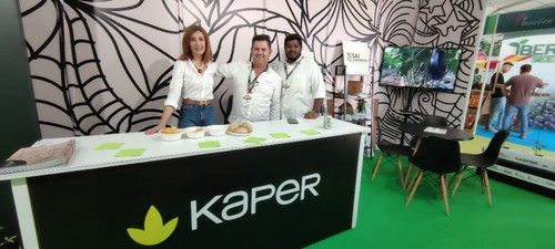 Cándida Peralta, Mateo Cara y Saikirsana Santhanam de Kaper