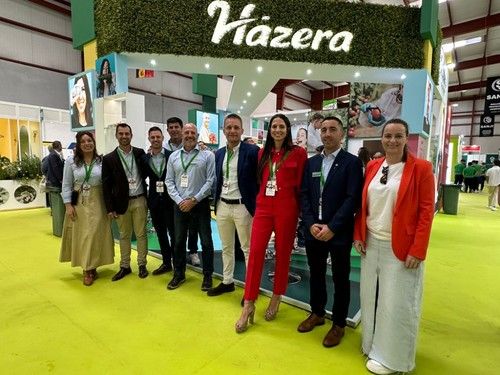 Parte del equipo de Hazera España en su stand. En el centro su gerente, Manuel Machado.