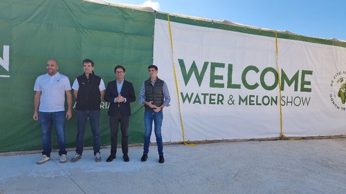 El alcalde de El Ejido y concejal de Agricultura visitaron las jornadas.