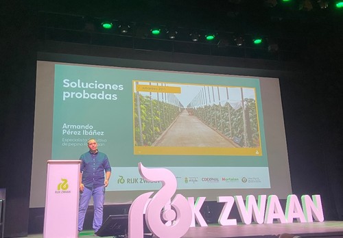 Armando García, especialista de cultivo de pepino de Rijk Zwaan