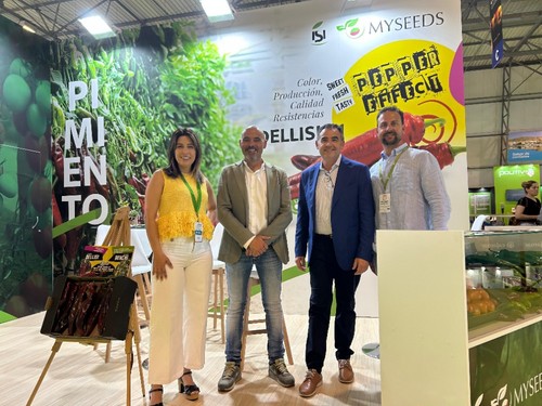 ISI Sementi en la feria con su variedad de pimiento italiano Dellisi.