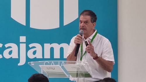 Alberto Urea, biólogo, introdujo la charla de la Escuela Agraria Vícar en la que se habló sobre la regeneración de los acuíferos