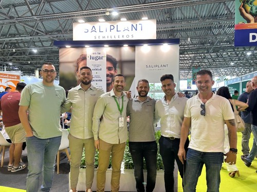 Parte del profesional equipo de Saliplant, que no falta a su cita con Infoagro