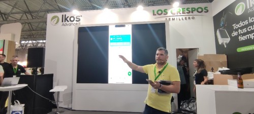 Joaquín Soriano, CEO de Ikos Tech, presentando las novedades de su aplicación