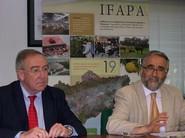 José Gabriel López, director del centro IFAPA La Mojonera, junto al presidente del IFAPA, Víctor Ortiz.