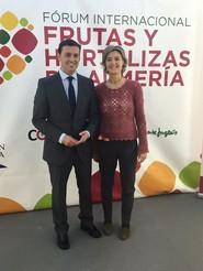 La ministra no ha faltado al primer día de feria