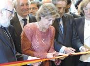 La ministra, Isabel García Tejerina, cortando la cinta, junto a consejeros de Agricultura, entre ellos la de Andalucía, Carmen Ortiz.