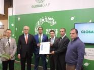 Pepe Blanco, gerente de Cristalplant, ha recibido la certificación de GlobalG.A.P. para su semillero.