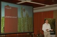 Rafael Bonet, director general de HM CLAUSE IBÉRICA, realizó una breve presentación del grupo Limagrain, al que pertenece la empresa.