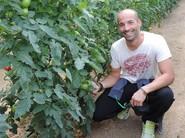 A este agricultor le gustó mucho la nueva variedad de HM Clause.