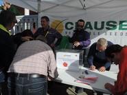 La empresa ha reunido a más de un centenar de agricultores interesados en conocer su tomate Jacaranda.
