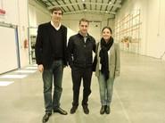 Paco Sedano centro) junto a los arquitectos de las nuevas instalaciones