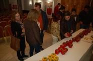 Una vez concluida la charla, los agricultores pudieron comprobar con sus propios ojos la calidad de fruta de los California de Clause.
