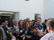 Susana Díaz atendió a los medios presentes a su llegada.