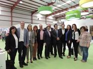 La parlamentaria andaluza y portavoz del PP en el Parlamento Andaluz visitó la feria junto a Rafael Hernando, portavoz PP en el Congreso de los Diputados, entre otros.