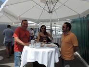 Caterina Pak, de Fhalmería, junto a varios agricultores