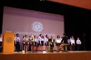 El coro infantil Pedro Mena de Adra, subcampeón de España, actuó durante la jornada de Bayer.