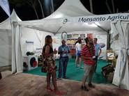 Monsanto esperando a la ministra.