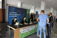 Un grupo de azafatas fue inscribiendo a los participantes en las jornadas.