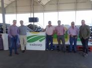 Paco Sedano (gerente de la Coop. Sta. Mª del Águila), Vicente Verde (Tradecorp), Elías Moreno (presidente Cooperativa) y Jorge Aguilar (Marketing Tradecorp), entre otros, durante las jornadas