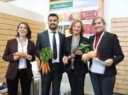 La consejera ha visitado los stand andaluces apoyando la agricultura de la Comunidad