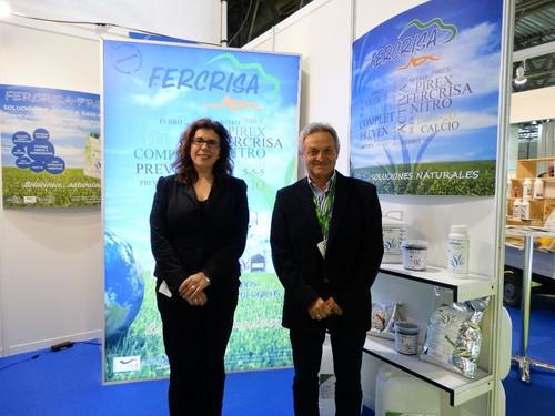 Cristóbal Aránega, presidente de Crisara, junto a una compañera