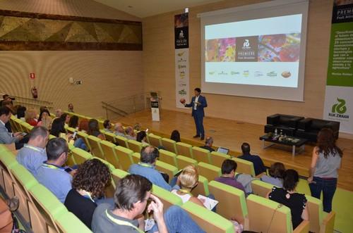 Empresas, técnicos, y personas relacionadas con el sector agroalimentario asistieron a la Premiere que se celebró en el PITA
