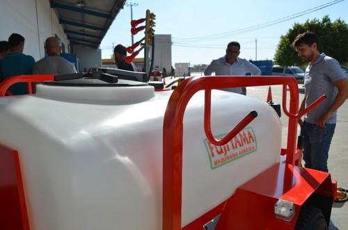 La firma cuenta con maquinaria adaptada a invernaderos de cualquier dimensión.