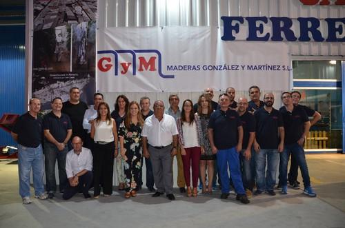 La gran familia de GyM con sus gerentes, Francisco y Julio González, a la cabeza.
