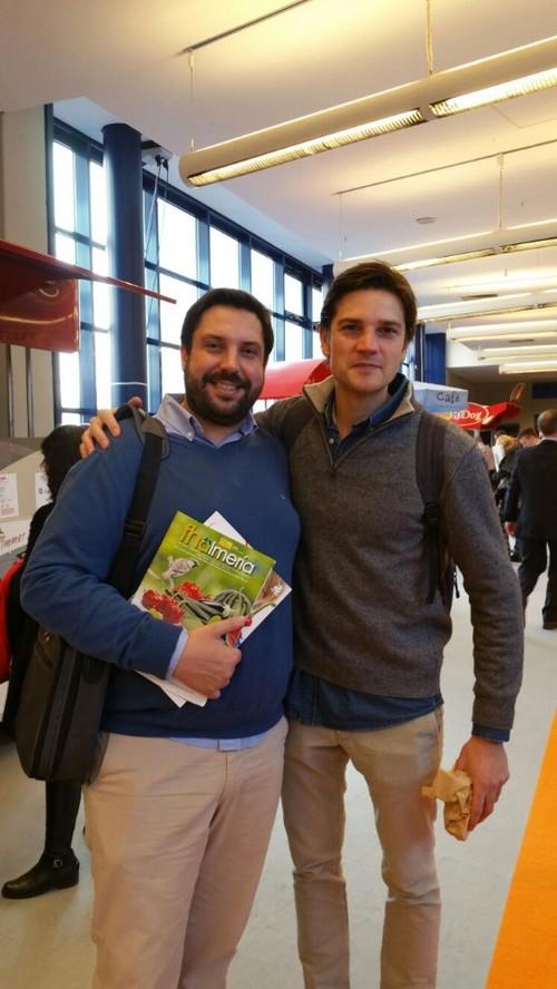 Manuel Zoreda, junto a su compañero. Ambos de AlgaEnergy.