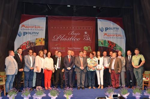 El programa radiofónico Bajo Plástico celebra en Dalías sus galardones