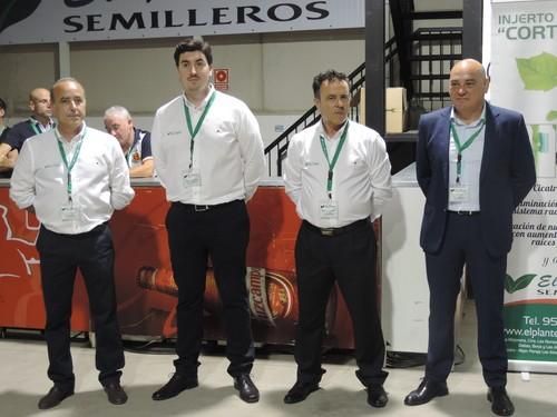 El Plantel ofrece unas jornadas sobre el injerto de pepino en 'corte total'