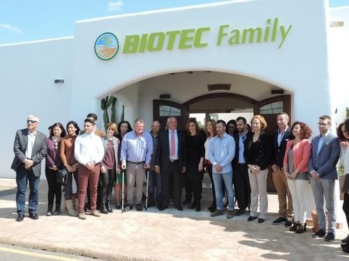 Biotec Family recibe la visita de la presidenta de la Junta de Andalucía