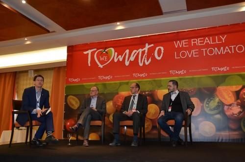 Syngenta trasmite su apuesta por el cultivo de tomate con unas jornadas internacionales en Almería