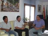 Asaja y el presidente de Verdia se reúnen para analizar la situación de la eliminación de los residuos agrícolas en el Poniente